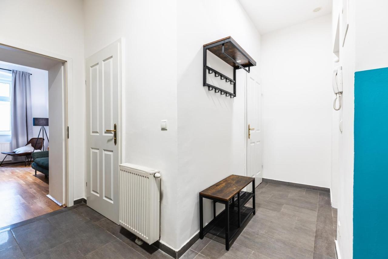 Stylish Designed Apartment In A Calm District Wien Exteriör bild