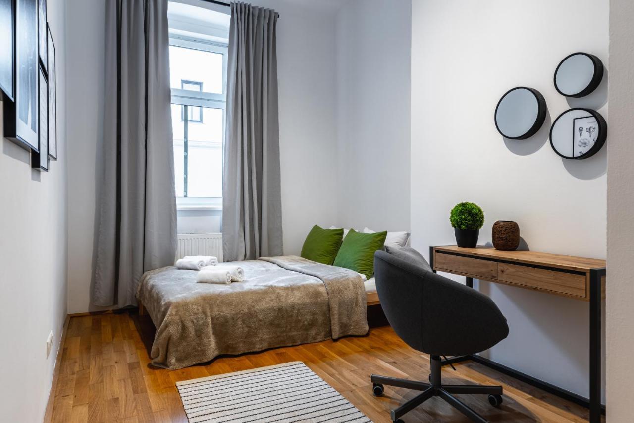 Stylish Designed Apartment In A Calm District Wien Exteriör bild